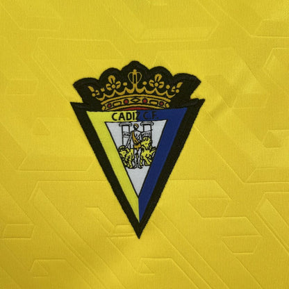 Camiseta local del Cádiz 2025/26