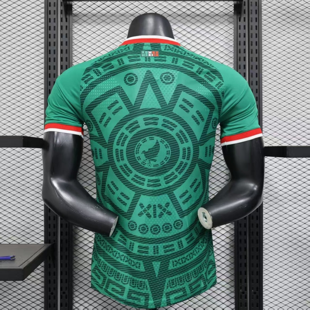 Jugador de la camiseta local de México, temporada 25/26