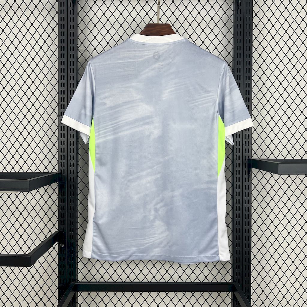 Camiseta de visitante del Wolfsburg 2025/26