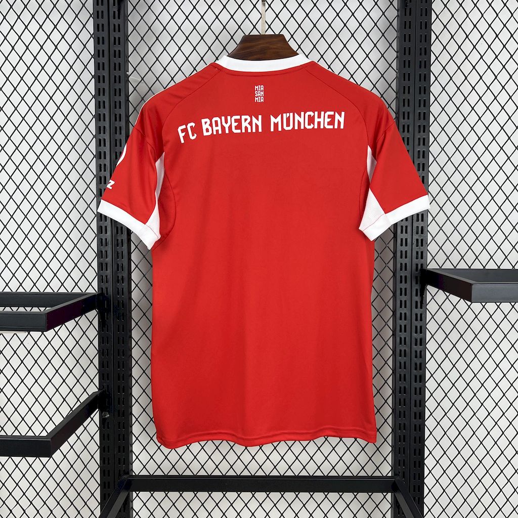 Camiseta local del Bayern de Múnich 2025/26