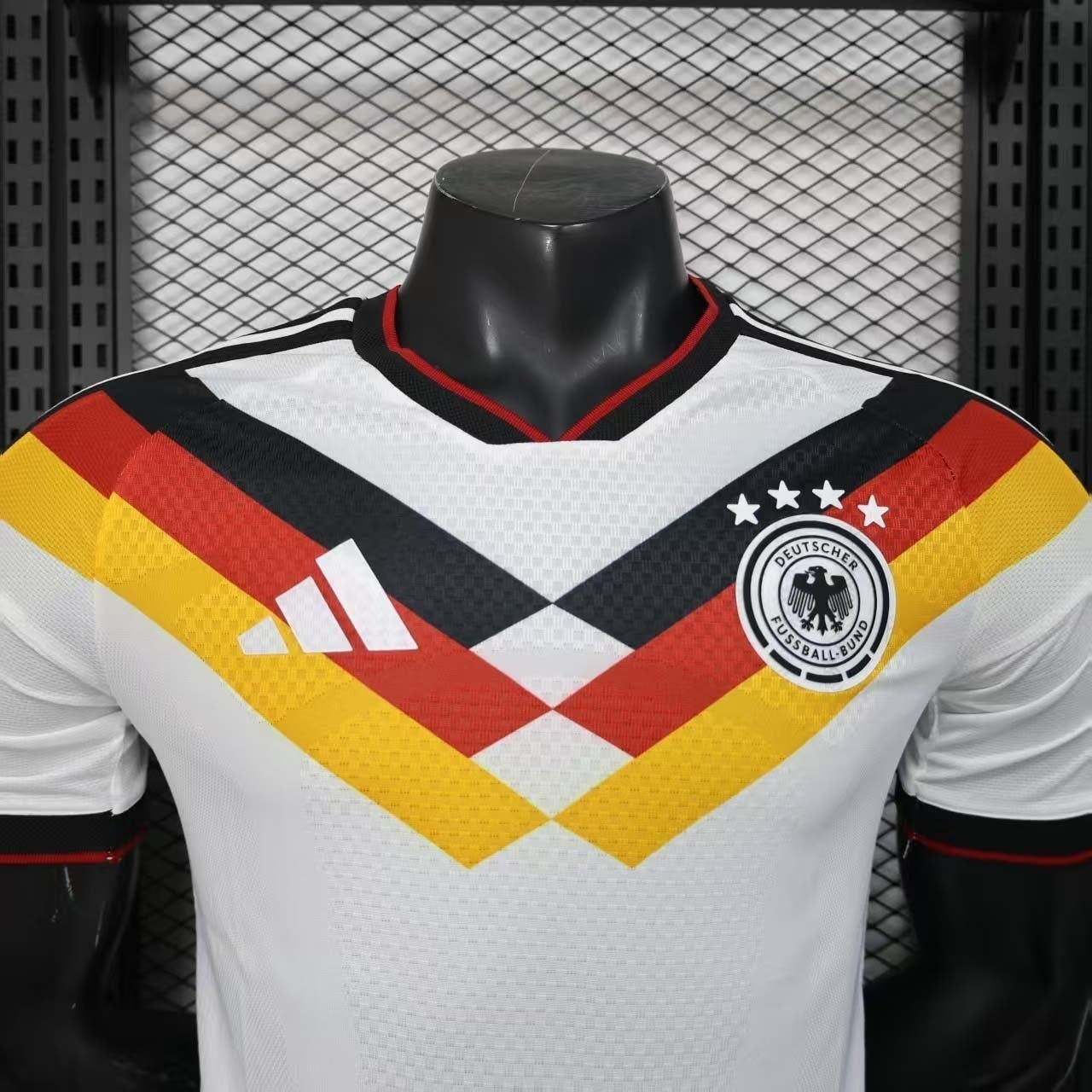 Equipación local de Alemania para el Mundial de 2026