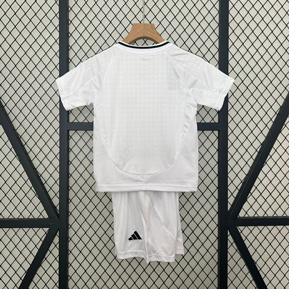 Conjunto infantil del Real Madrid 24/25