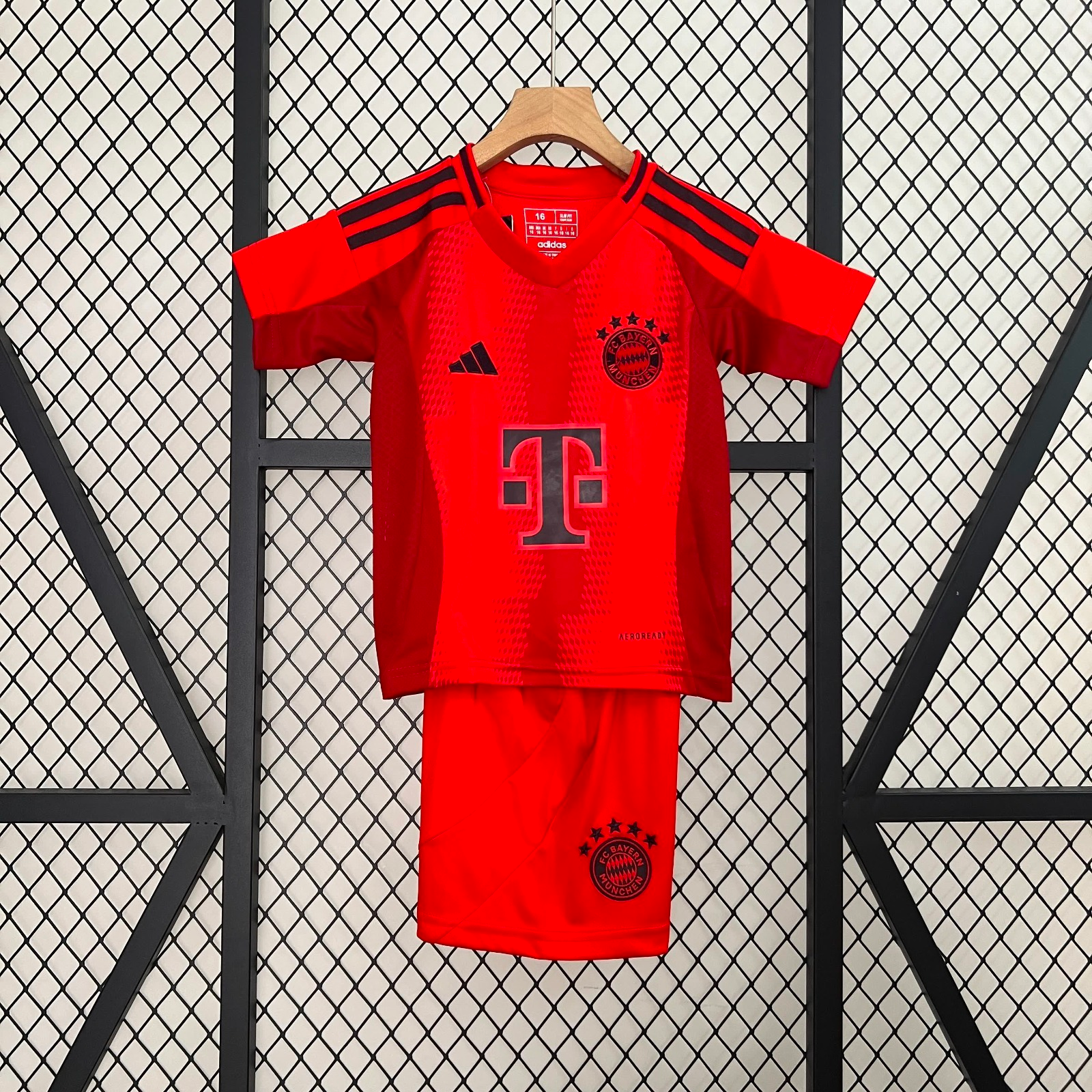 Conjunto infantil del Bayern de Múnich 24/25