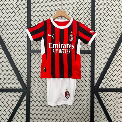 Conjunto infantil del AC Milan 24/25