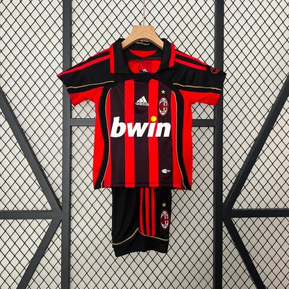 Conjunto infantil del AC Milan 24/25