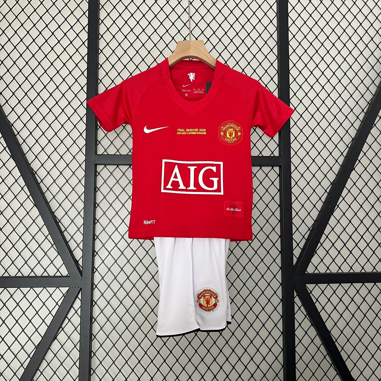 Equipación infantil del Manchester United 24/25