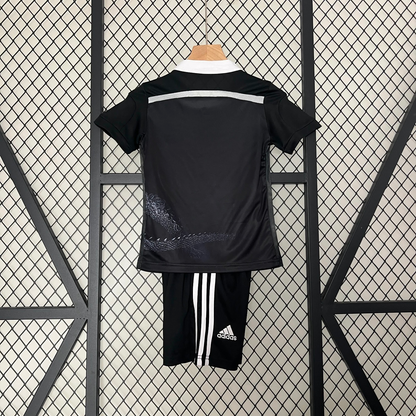 Conjunto infantil del Real Madrid 24/25
